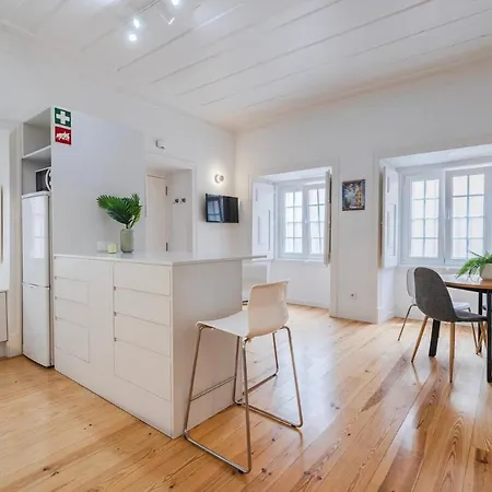 The Blue Tiles Walkway Апартаменты *