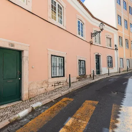 The Blue Tiles Walkway דירה